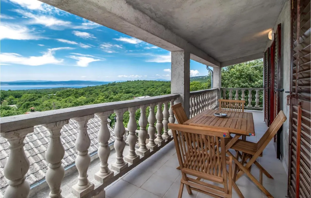 3 Bedroom Stunning Apartment In Novi Vinodolski Donji Zagon Κροατία