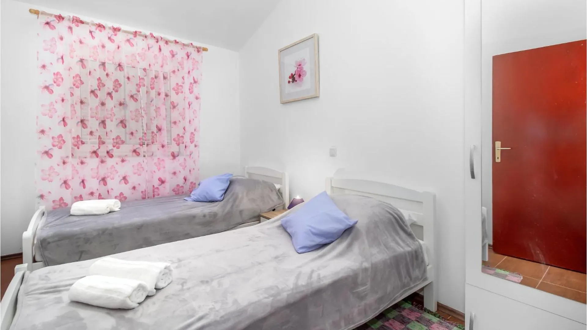 3 Bedroom Stunning Apartment In Novi Vinodolski Donji Zagon
