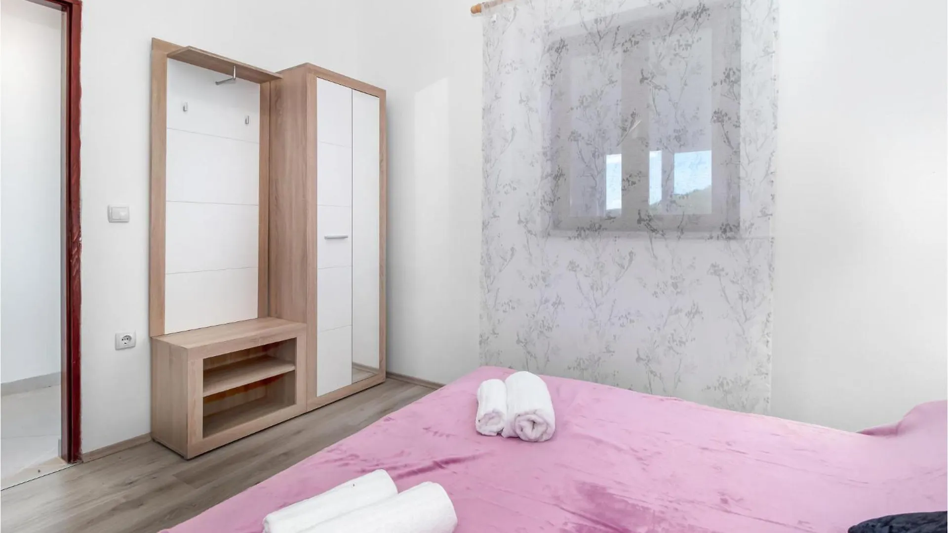 3 Bedroom Stunning Apartment In Novi Vinodolski Donji Zagon
