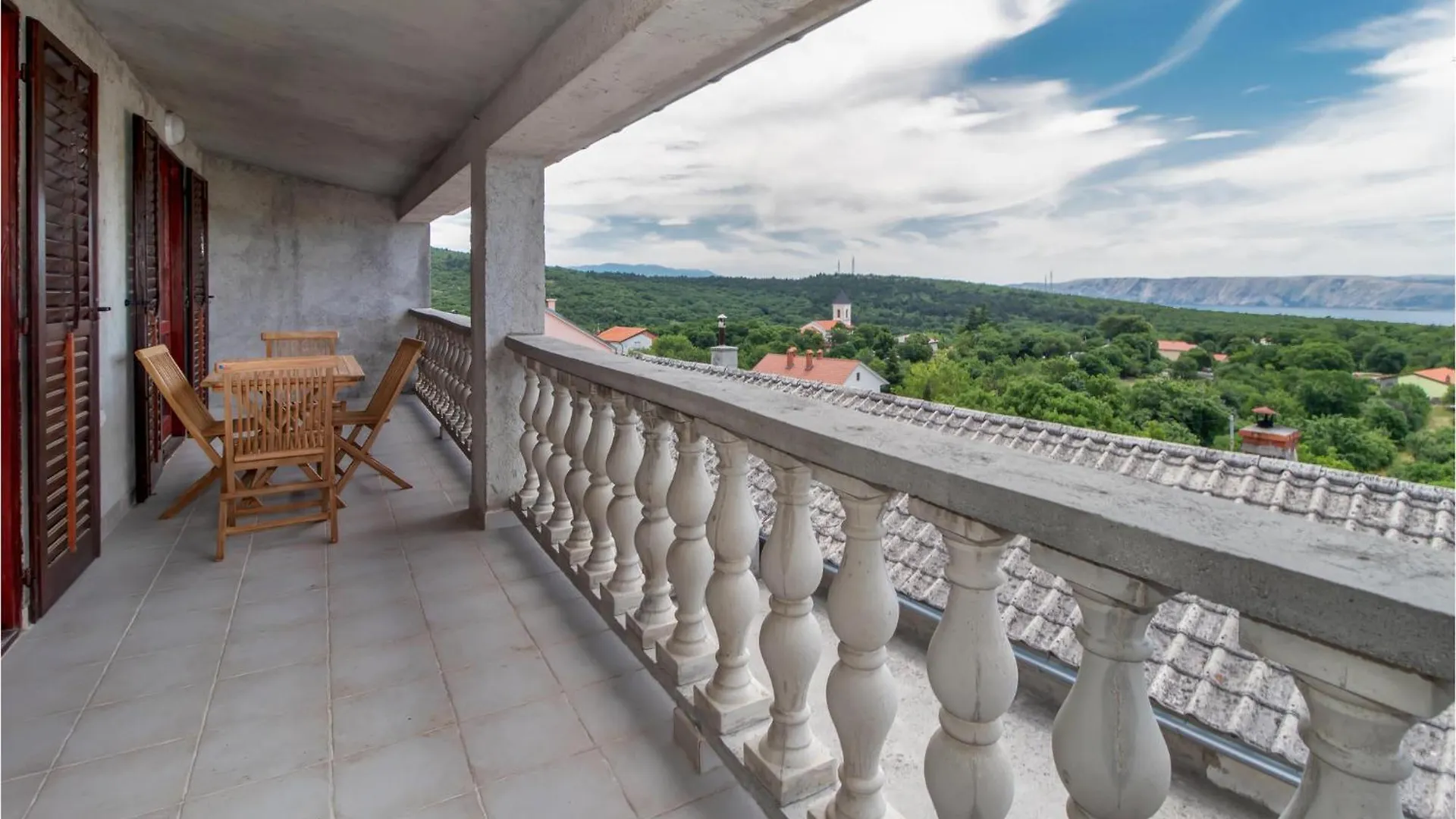 3 Bedroom Stunning Apartment In Novi Vinodolski Donji Zagon